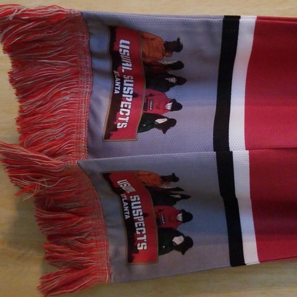 Scarves - Picture 2 of 3